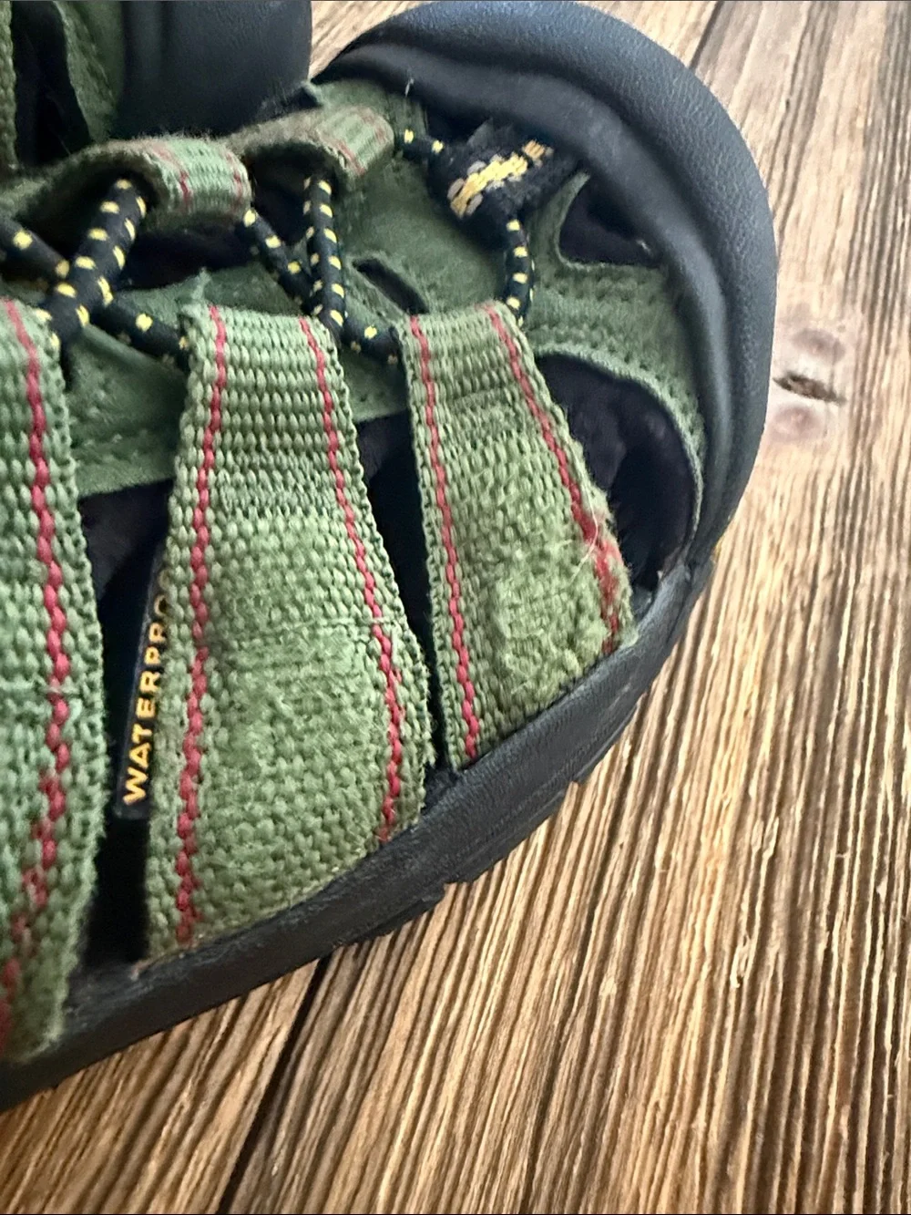 Keen closed toe